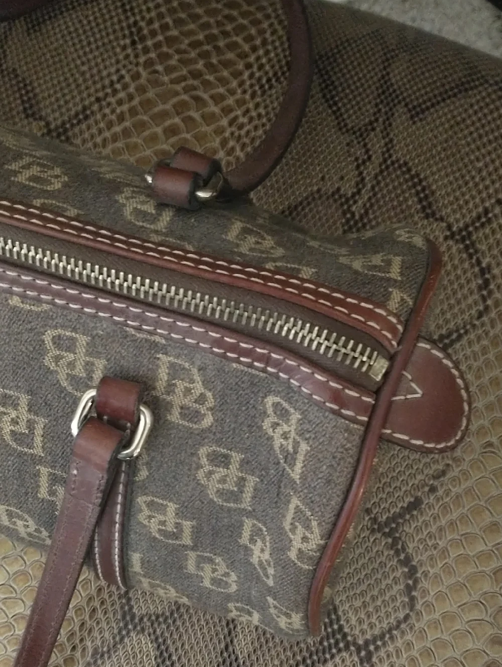Dooney & Bourke Monogram Fabric Handbag 👜 - Picture 7 of 10